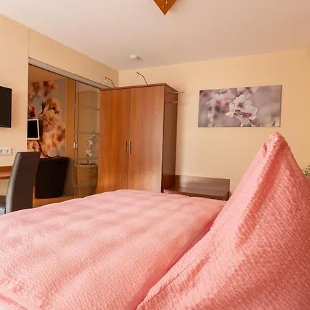 Otel Kleines Wendel 4*