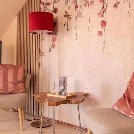 Otel Kleines Wendel 4*
