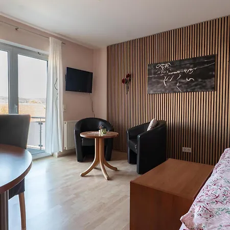 Otel Kleines Wendel 4*